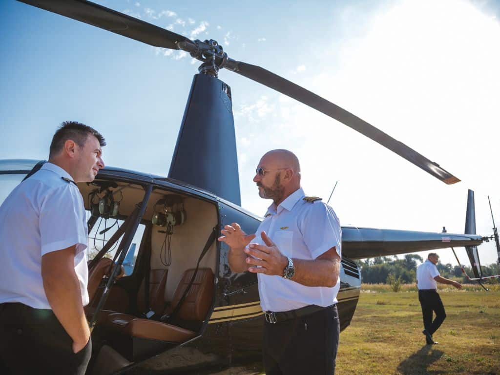 professional helicopter pilot training